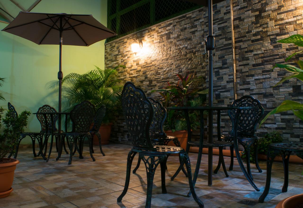 Hostal de Asturias San Salvador Exterior foto